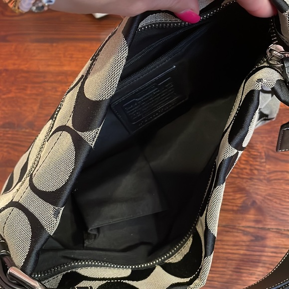 Coach shoulder bag - Picture 3 of 3